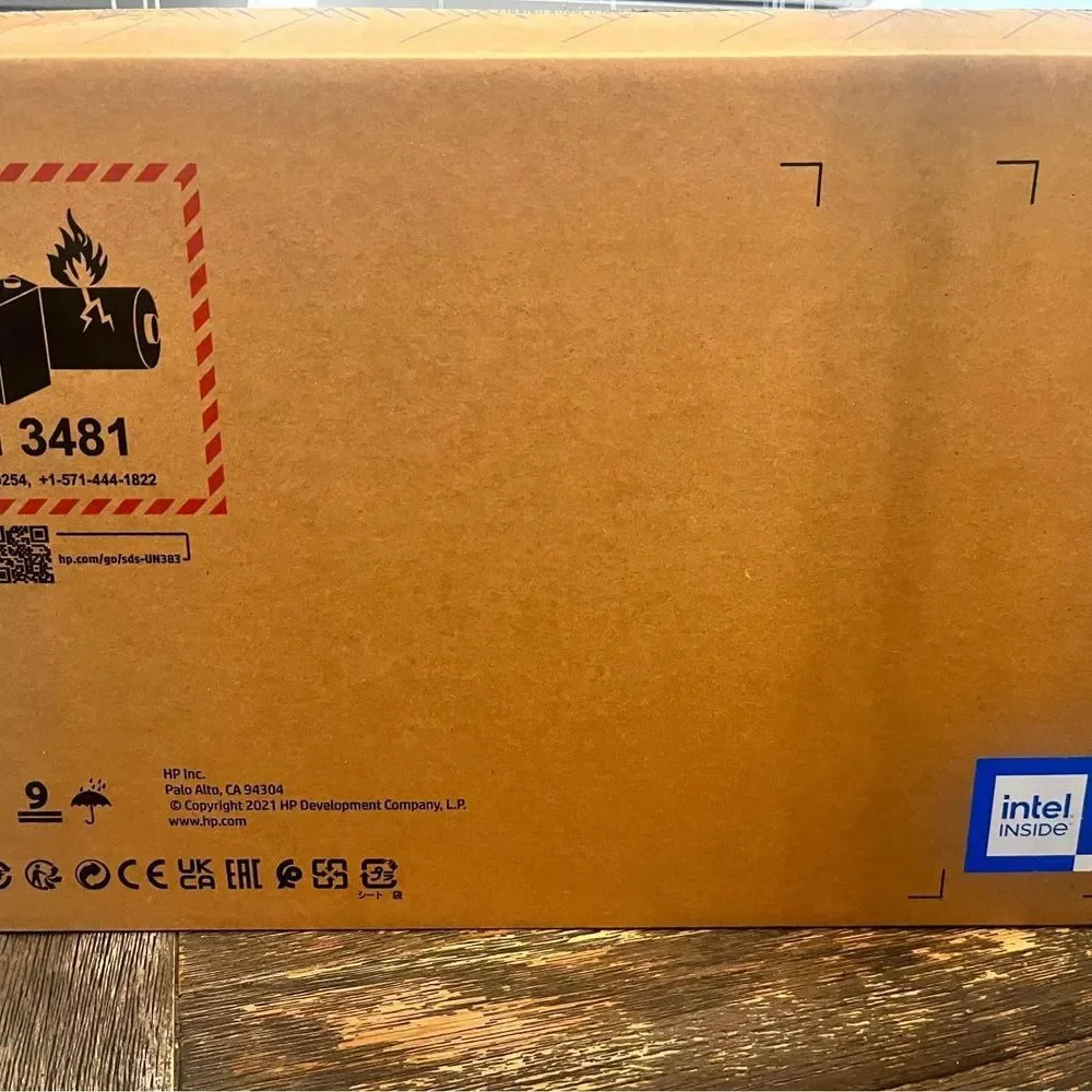 NEW IN BOX HP Intel Core I5 1135G7 Processor LAPTOP COMPUTER 15.6”College Silver